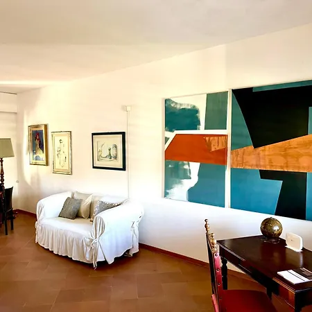 Marilu E Il Mare - Terraced House *